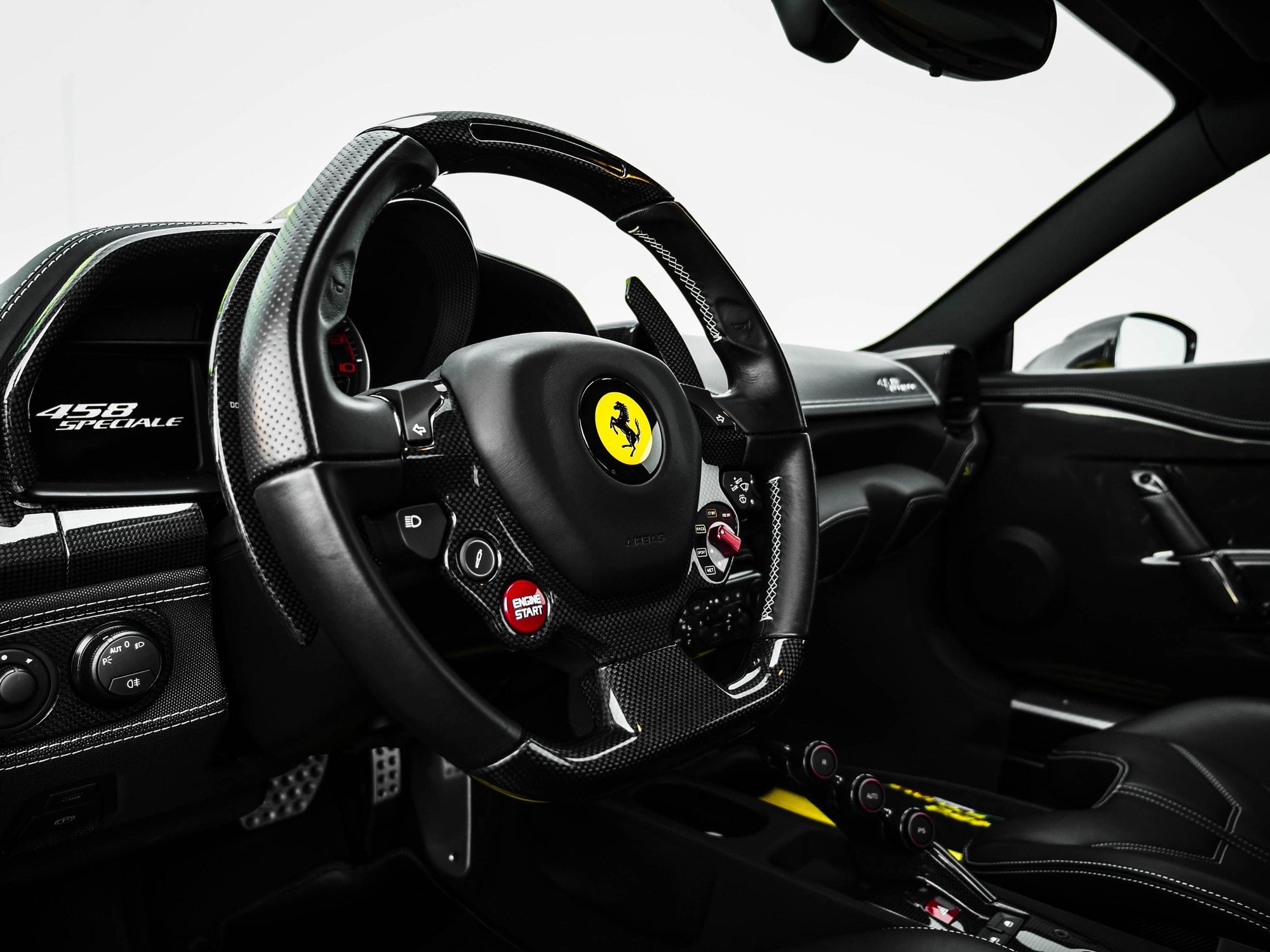 Ferrari 458 Speciale interior, steering wheel and centre Ferrari badge